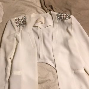 White shoulder bejeweled blazer